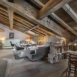 élégant à Le Praz Avec Spa, Cheminée Et Services Inclus - Fr-1-568-35 Chalé Courchevel