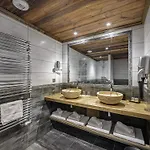élégant à Le Praz Avec Spa, Cheminée Et Services Inclus - Fr-1-568-35 Chalé *
